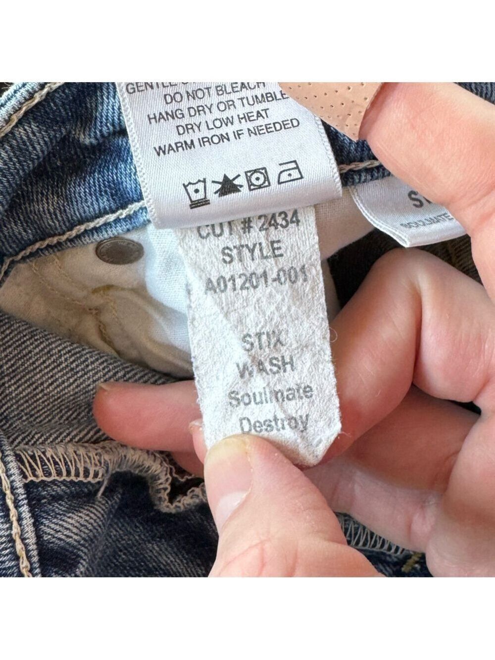 AMO Stix in Soulmate Destroy Jeans Distressed Light Wash Denim Size 27 - Picture 7 of 7
